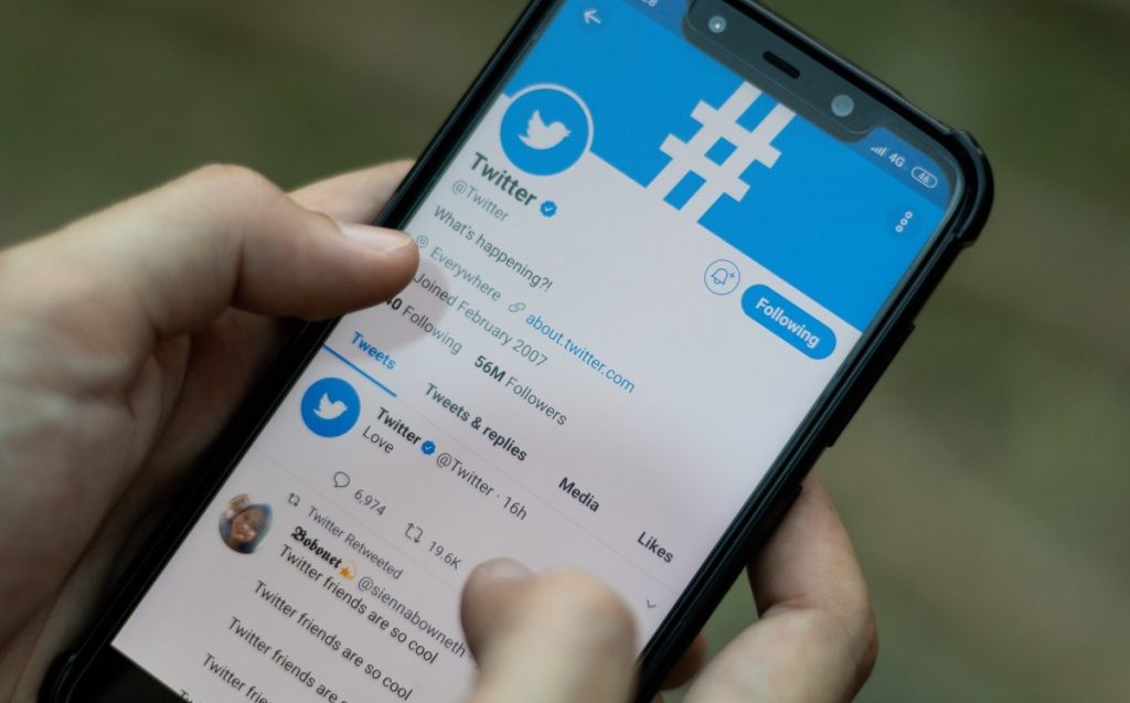 How To Find Someone’s Deleted Tweets