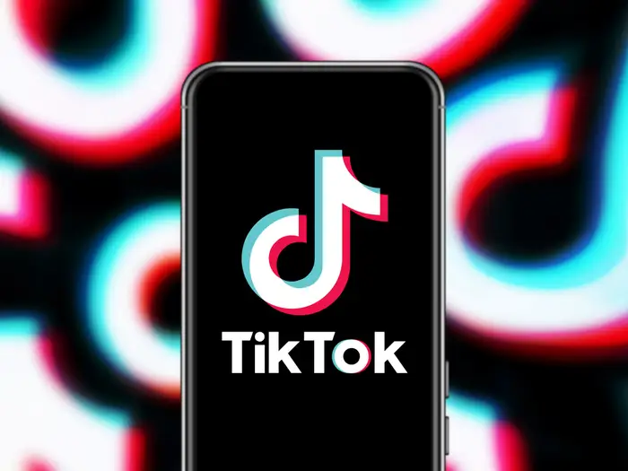 How To Use GIPHY Clips In TikTok