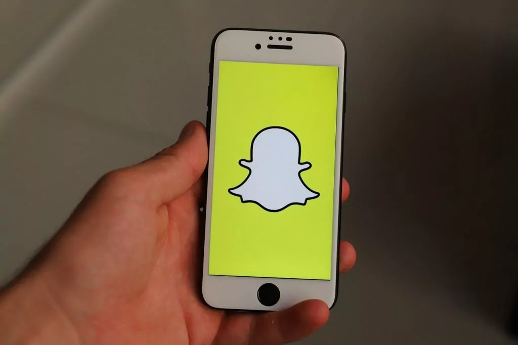 Bots On Snapchat | Bot Or A Bug? Find Out!