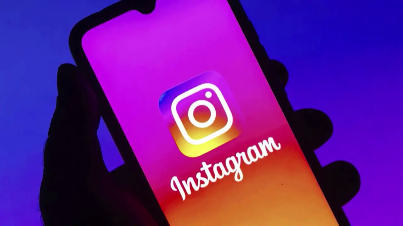Does Instagram Show Screenshots