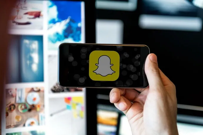 How To Access Your Camera Roll On Snapchat?