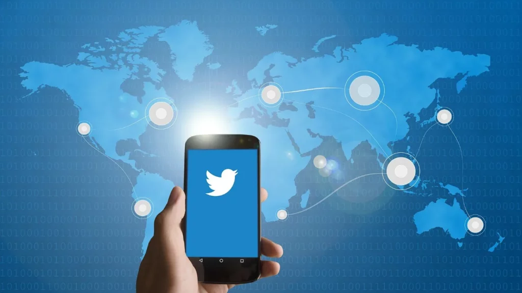 make your tweets public