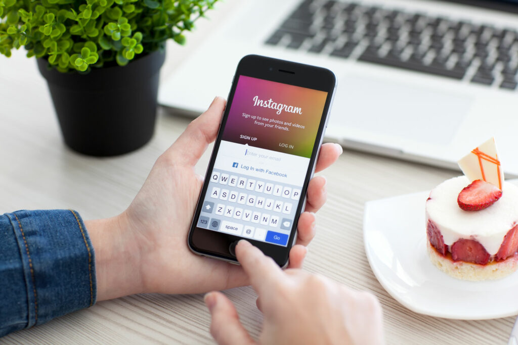 Blank Space For Instagram Highlights | Add Photos Without Any Name
