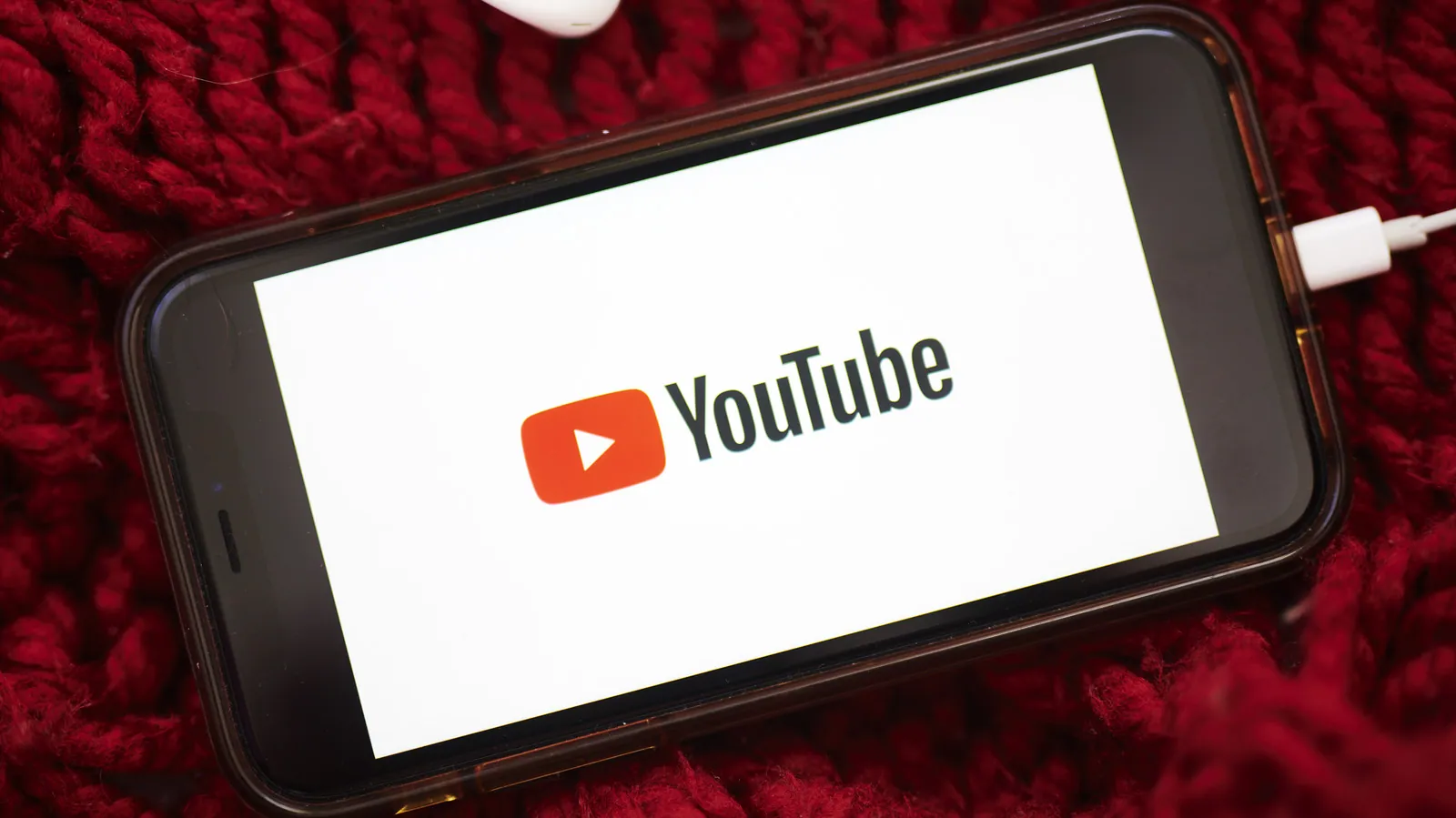 How To Fix YouTube Keeps Crashing On iPhone?